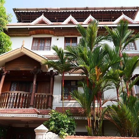 Kochi Hotel White Rose מראה חיצוני תמונה