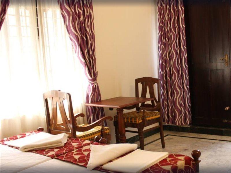 Kochi Hotel White Rose מראה חיצוני תמונה