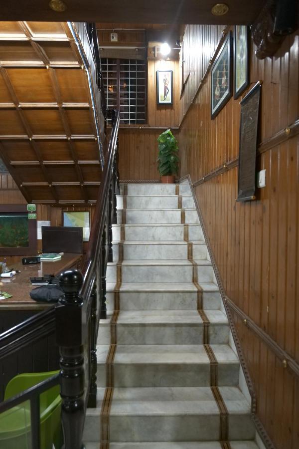 Kochi Hotel White Rose מראה חיצוני תמונה