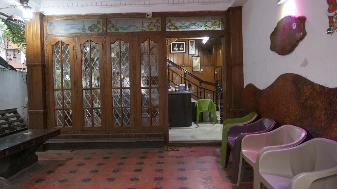 Kochi Hotel White Rose מראה חיצוני תמונה