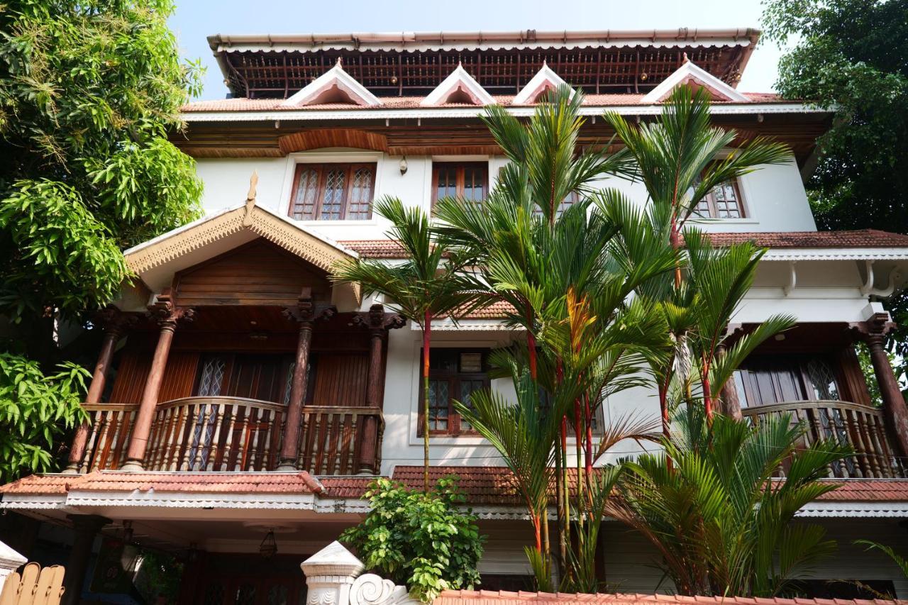 Kochi Hotel White Rose מראה חיצוני תמונה