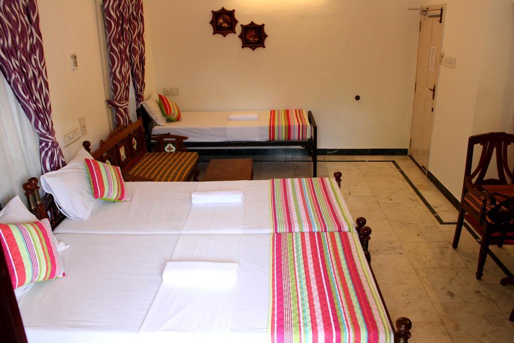 Kochi Hotel White Rose מראה חיצוני תמונה