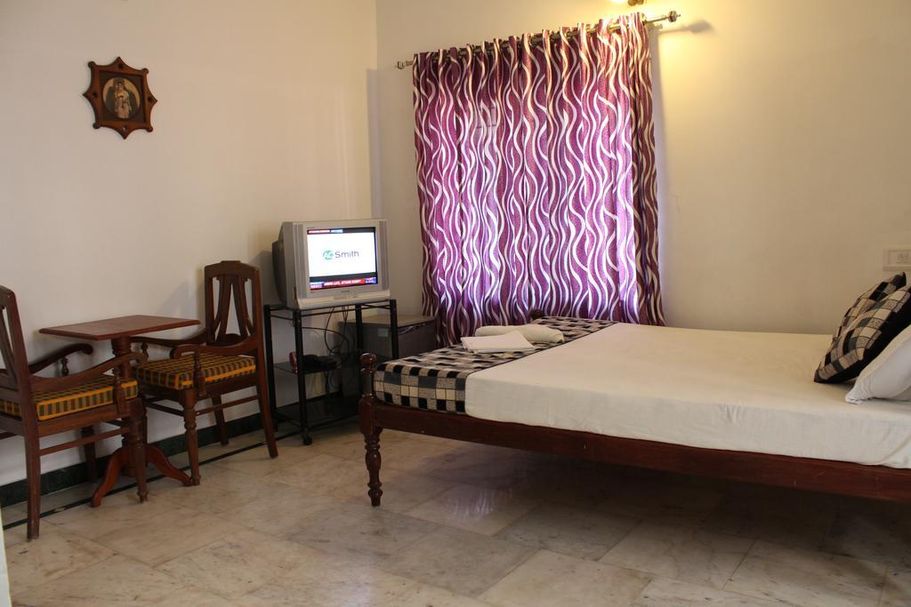 Kochi Hotel White Rose מראה חיצוני תמונה