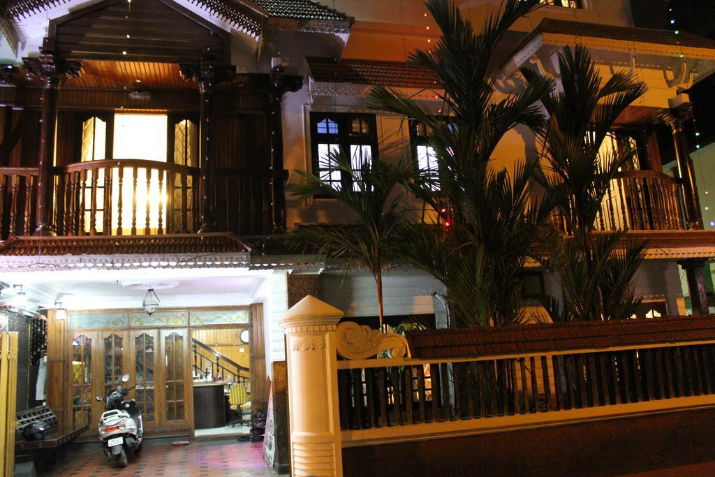 Kochi Hotel White Rose מראה חיצוני תמונה