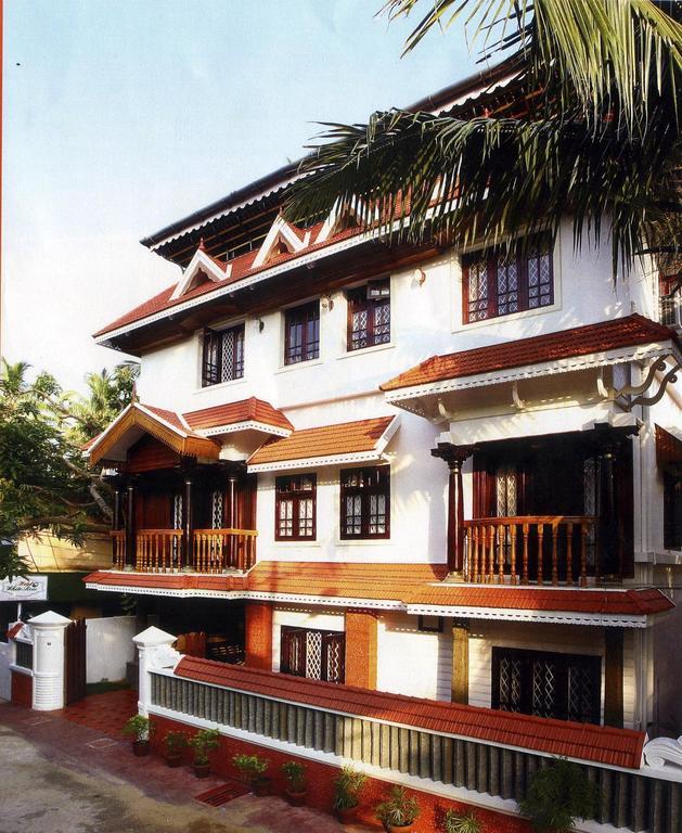 Kochi Hotel White Rose מראה חיצוני תמונה