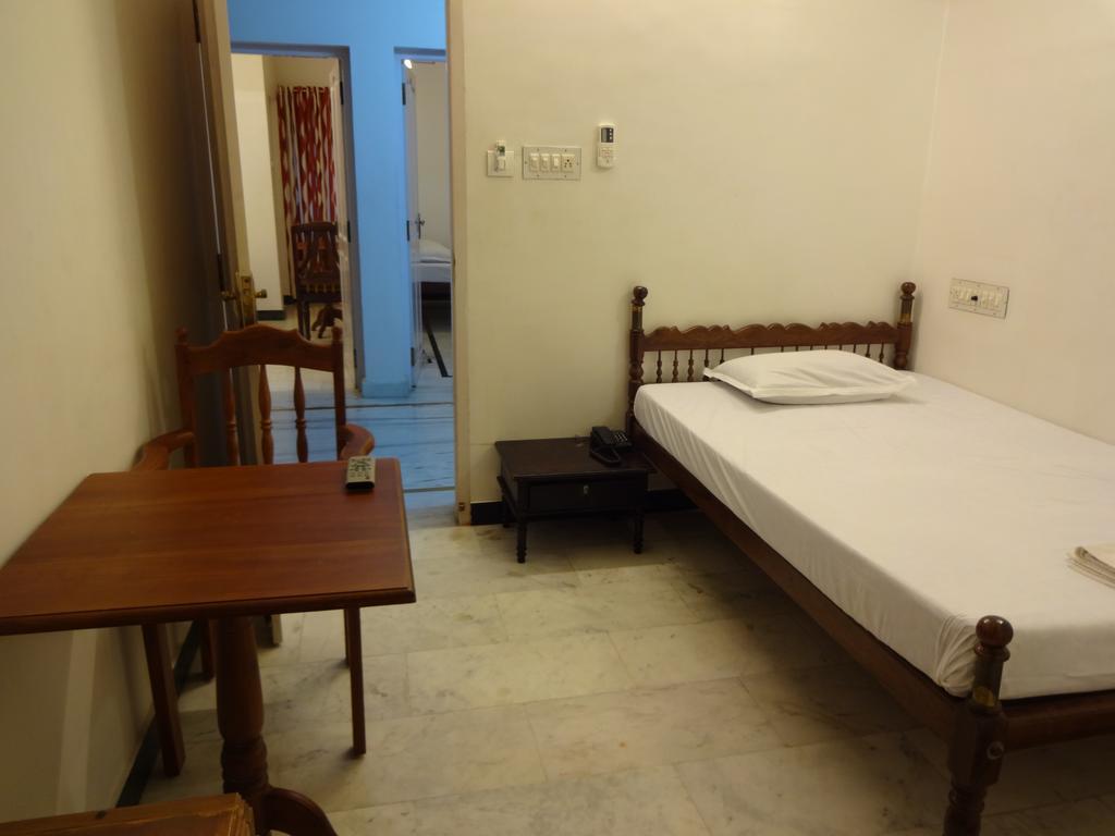 Kochi Hotel White Rose חדר תמונה