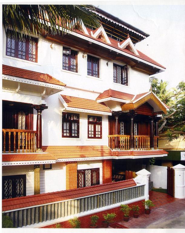 Kochi Hotel White Rose מראה חיצוני תמונה