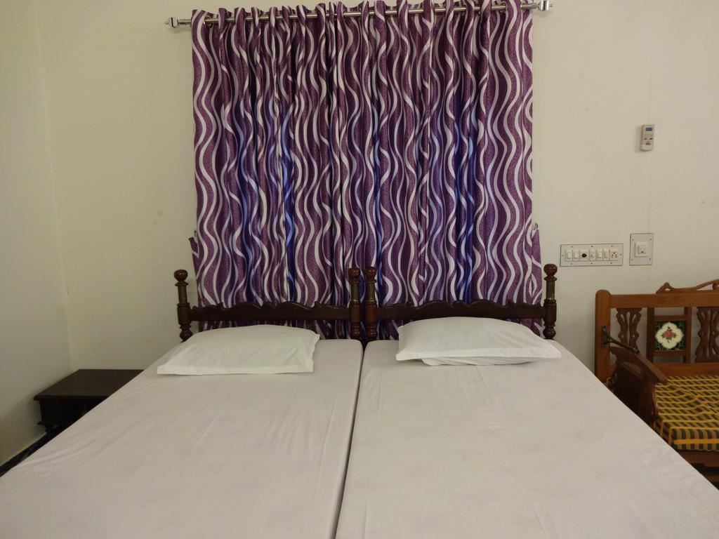 Kochi Hotel White Rose מראה חיצוני תמונה