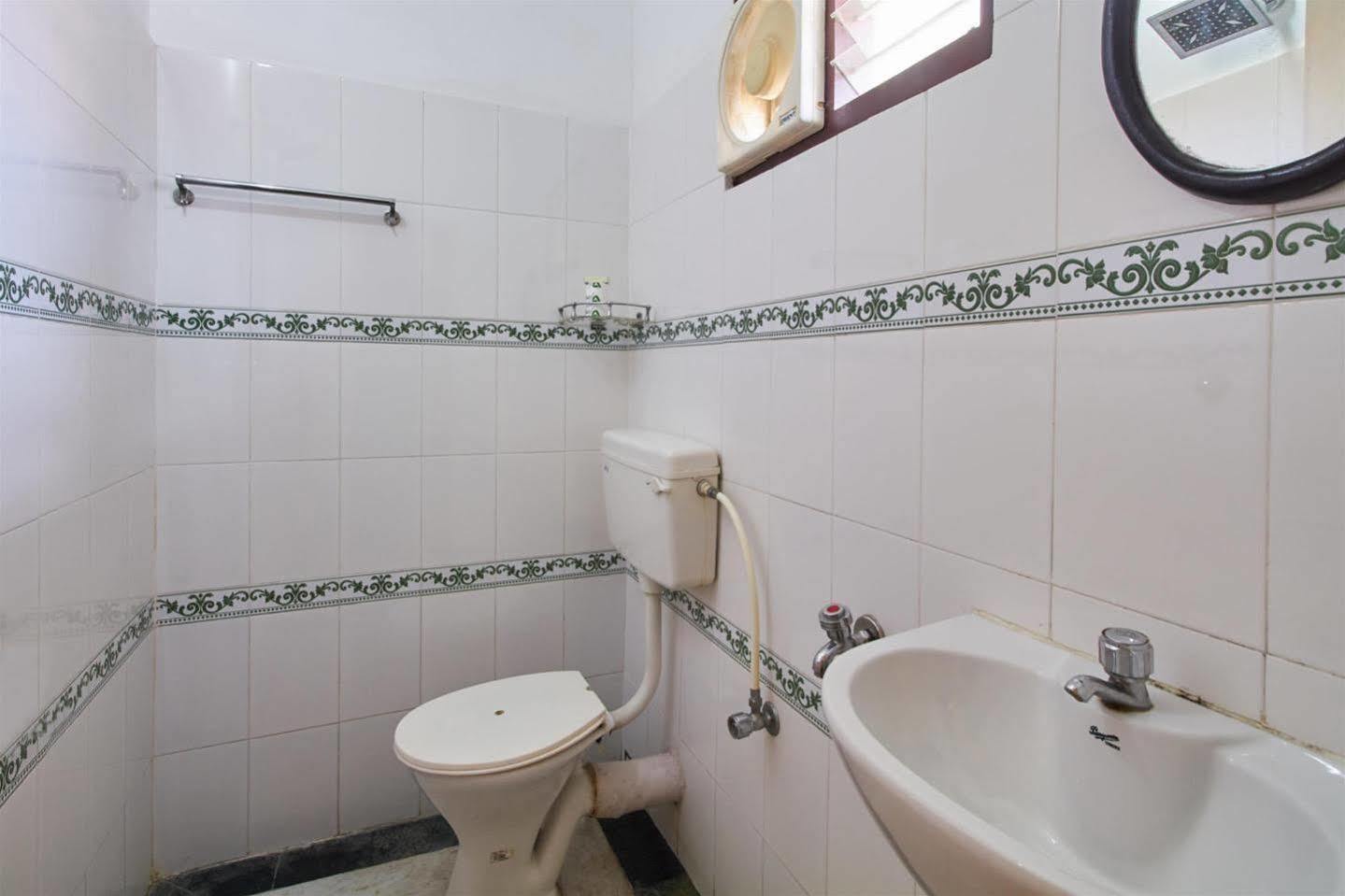 Kochi Hotel White Rose מראה חיצוני תמונה