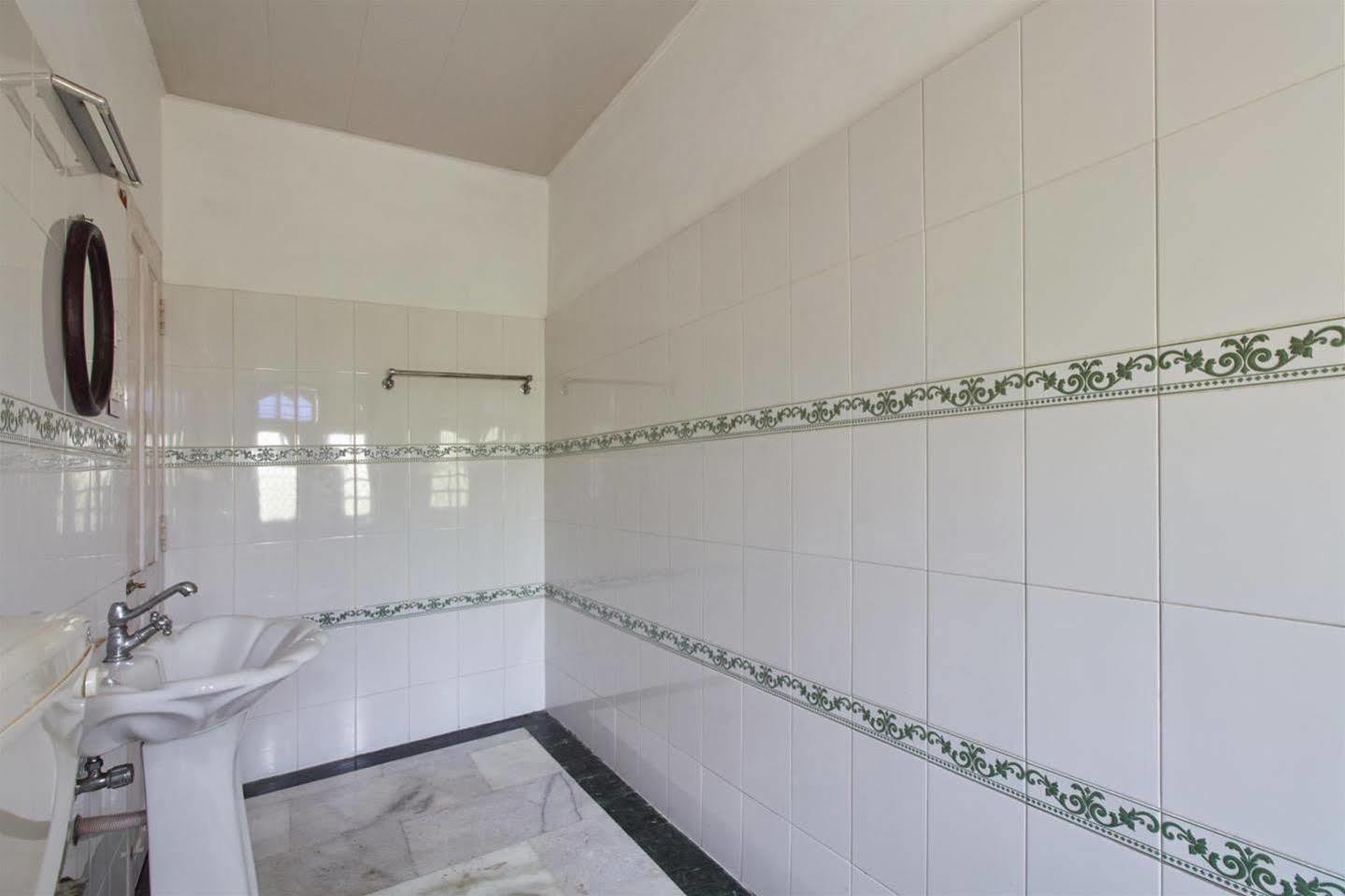 Kochi Hotel White Rose מראה חיצוני תמונה