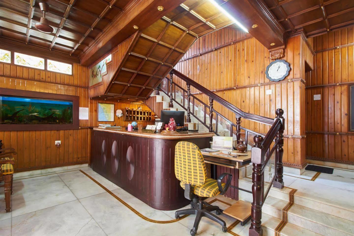 Kochi Hotel White Rose מראה חיצוני תמונה