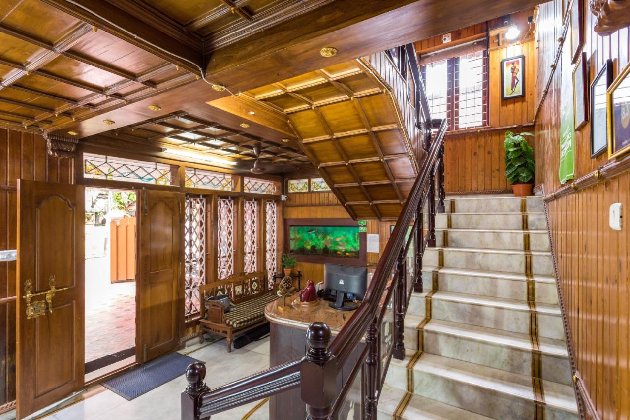 Kochi Hotel White Rose מראה חיצוני תמונה
